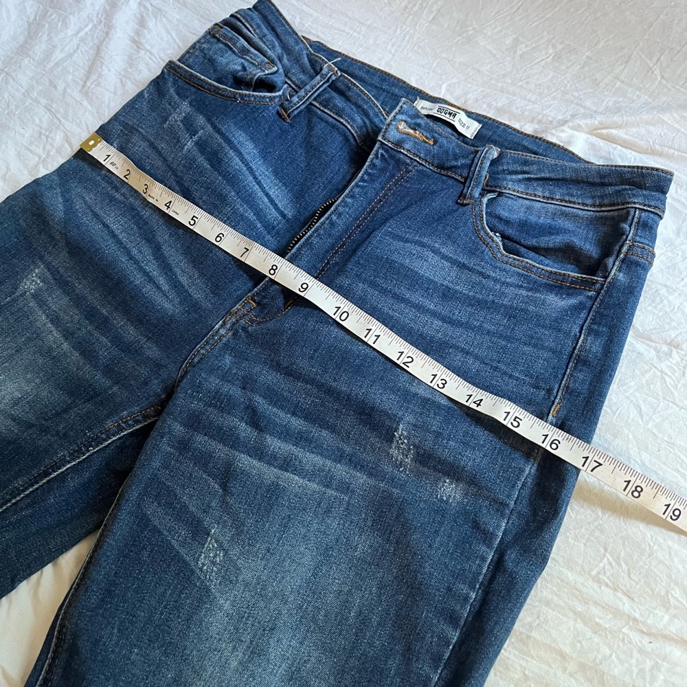 Wild Oak Boutique Dogma Distressed Blue Jeans - Picture 4 of 6